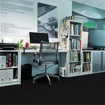 Caucho Macizo ROLLO DE CAUCHO 1x15m | 4mm | Negro | ACABADO LISO sin GRANO | Densidad Premium | Gimnasios | Yoga | Cardio | Infantil