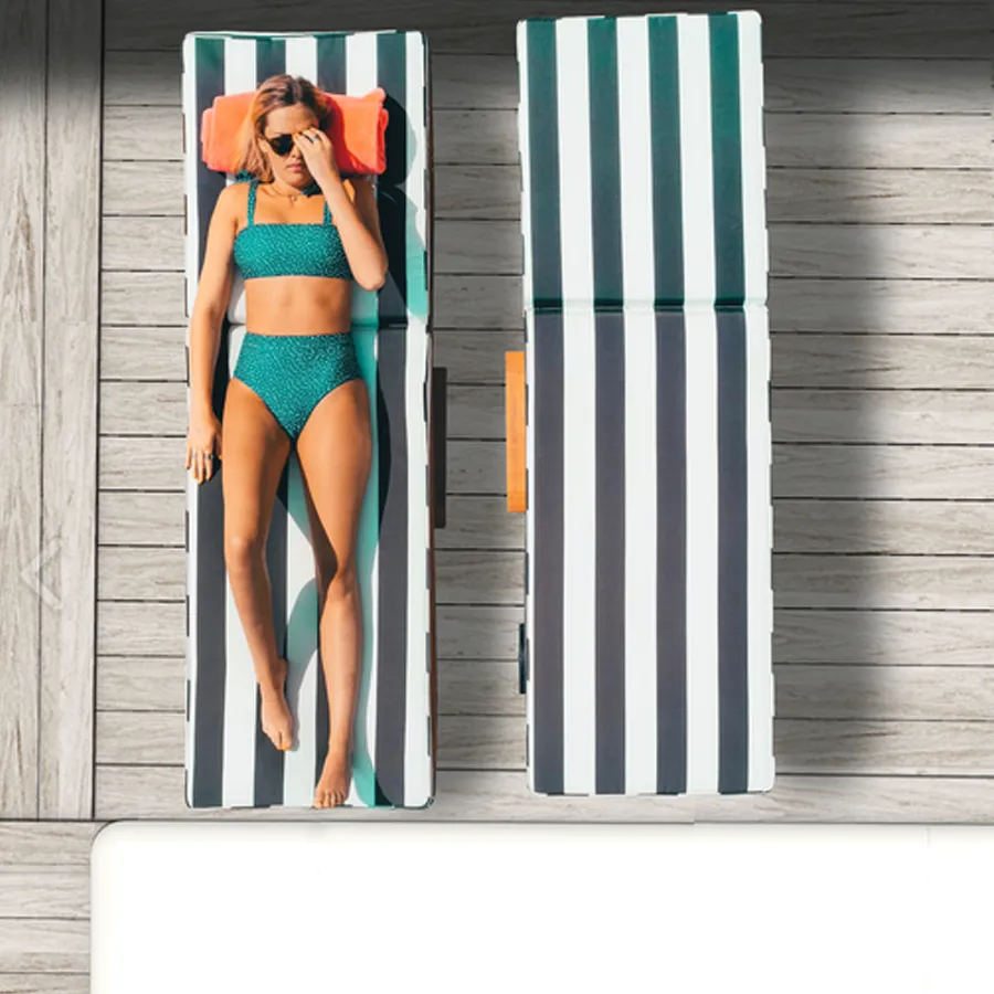 Tarima exterior Tecnológica Tarima Madera Exterior Multicolor Smoke White| Lama Composite Maciza