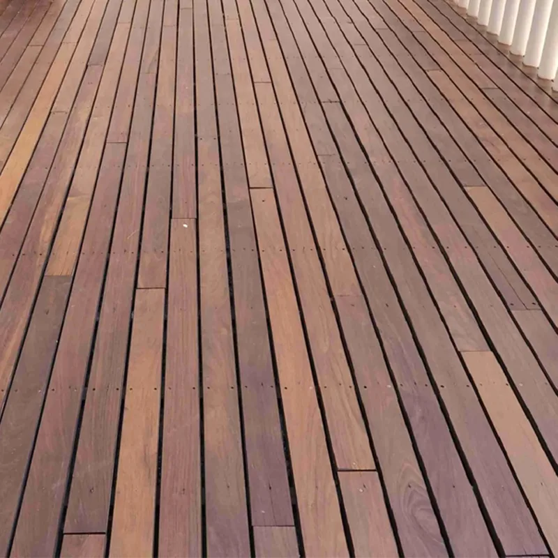 Tarima exterior Maciza exterior Ipe Premium · Grapa Vista