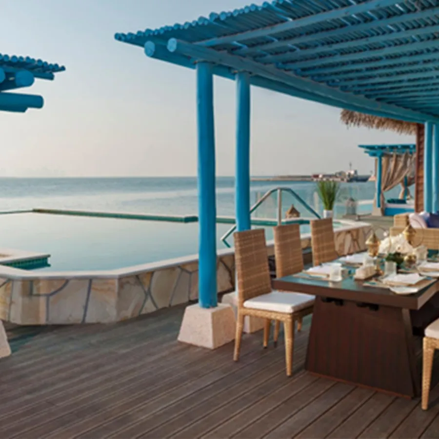 Tarima exterior Maciza exterior Bambu Cafe